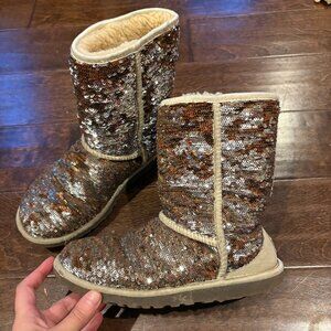 Y2K UGG Australia Classic Short Sparkle in Champagne